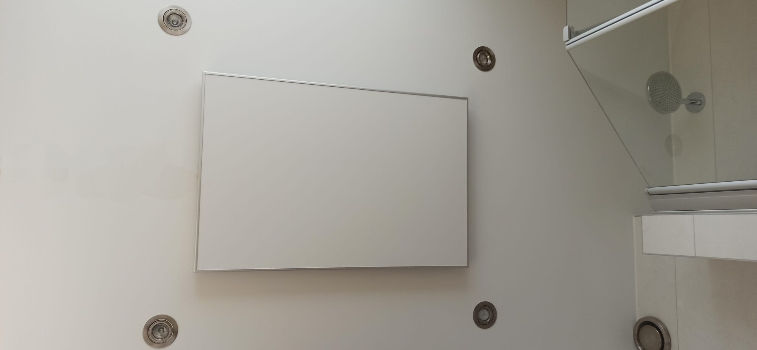 oog-rendement-infrarood-paneel-plafond-badkamer